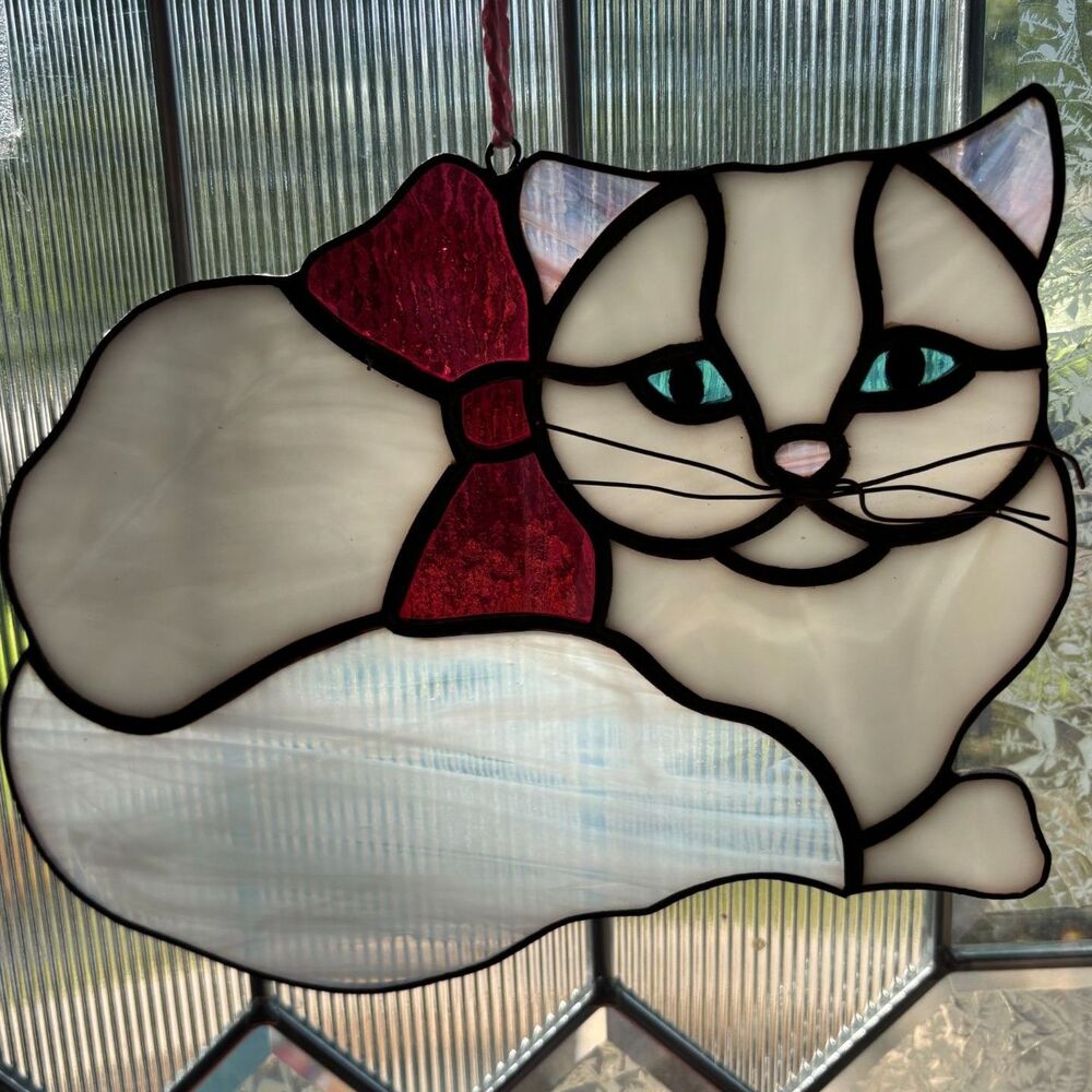 Vintage Stained Glass White Cat Suncatcher Red Bow Blue Eyes Window Hanging 8"